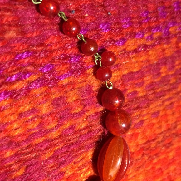 SOLD Authentic Vintage 60s Retro Red Necklace - Picture 4 of 4